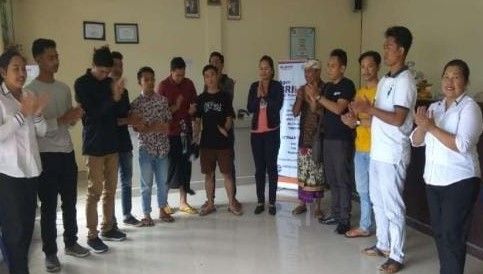 podiumnews.com-Atasi Pengangguran, Desa Ini Fasilitasi Warga Kerja Luar Negeri